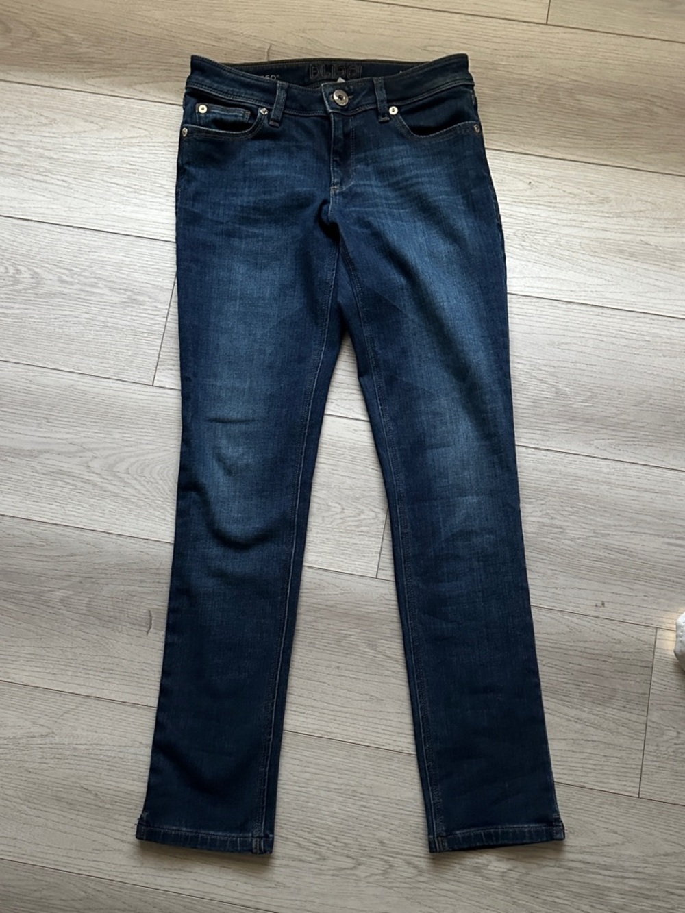 DL1961 Women’s Dark Indigo Skinny Jeans